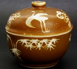 Ming Wanli box thickly potted in Fujian Province - courtesy R&G McPherson Antiques